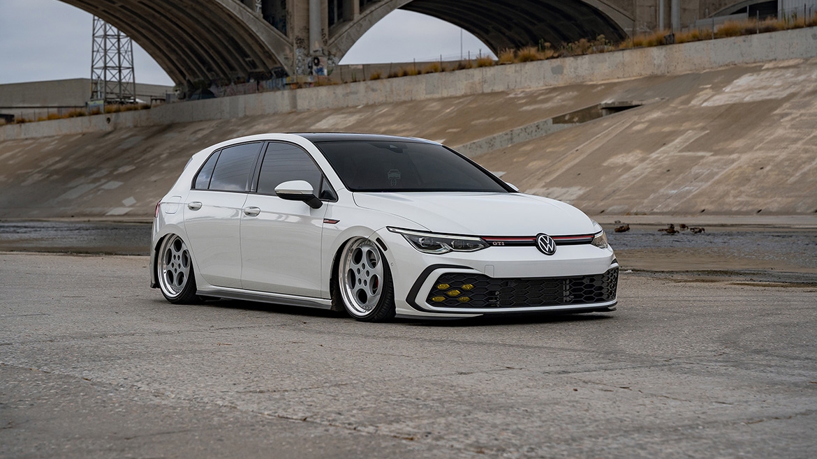 2020 Volkswagen GTI MK7/MK8 Airbag Suspension | Air Lift Performance