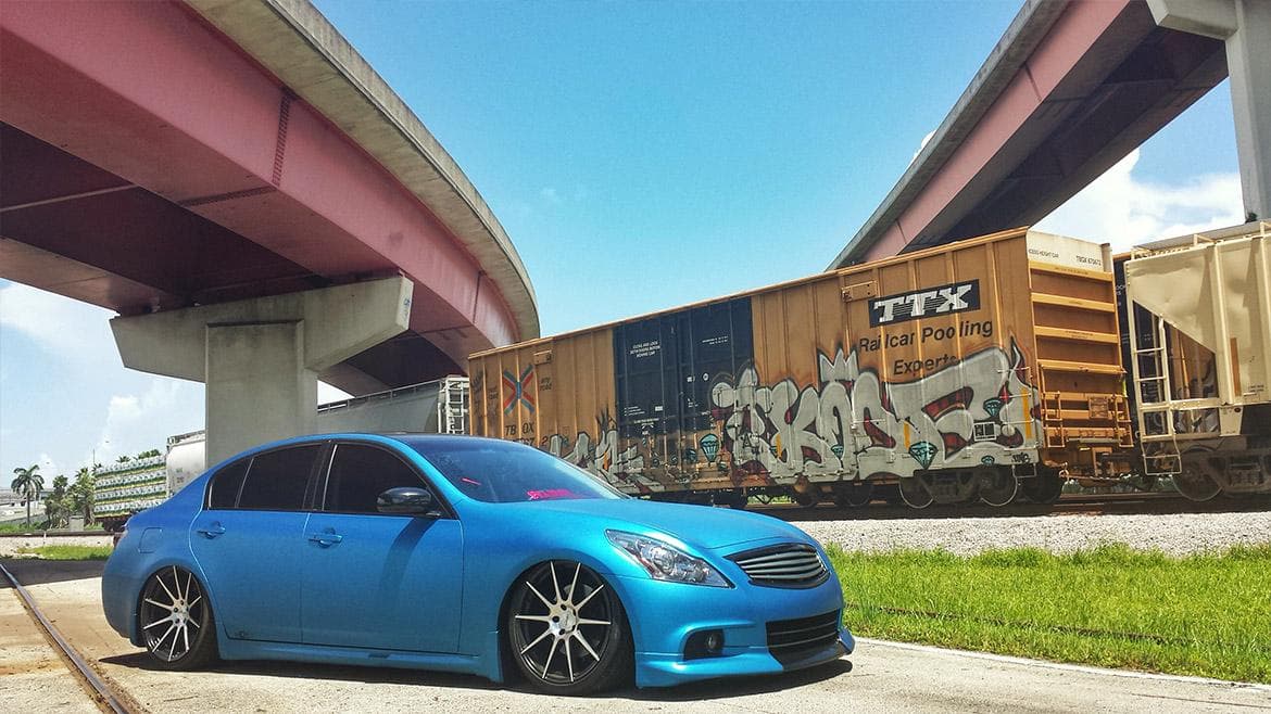 vehicle-infiniti-g37-10