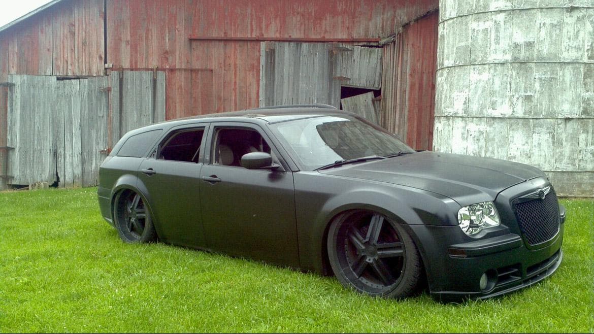 vehicle-dodge-magnum-2