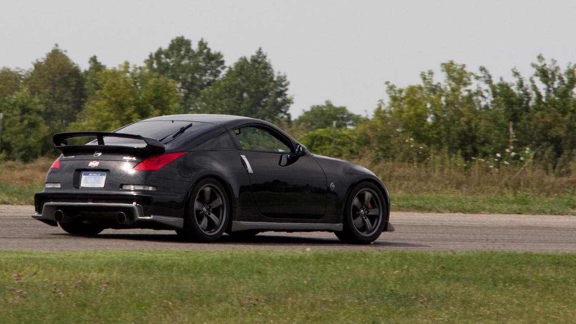 vehicle-nissan-350z-3