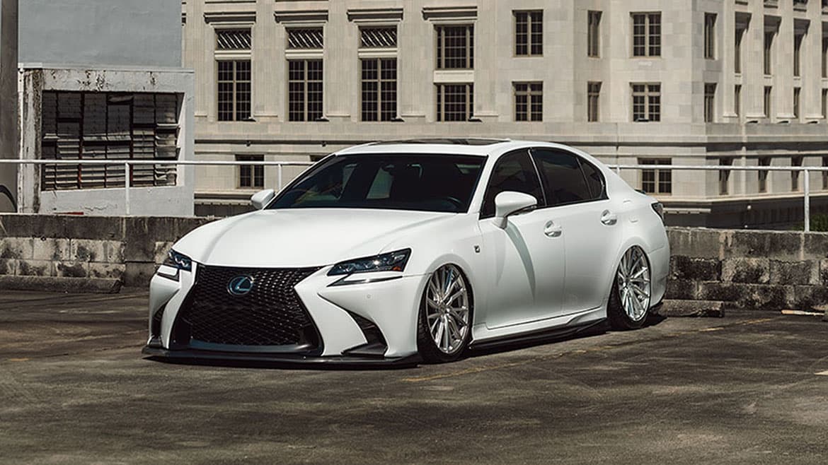 18Lexus-GS350-02